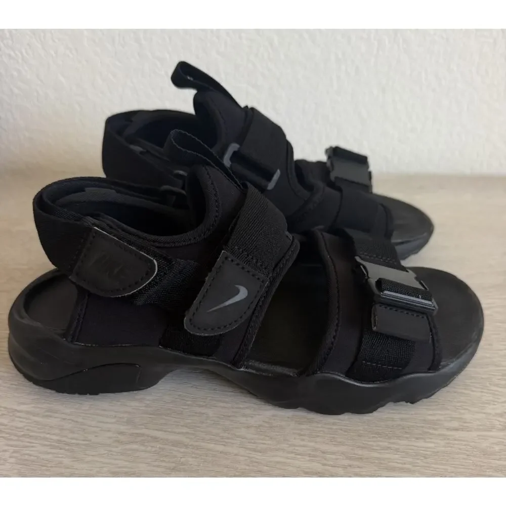 Nike canyon outdoor